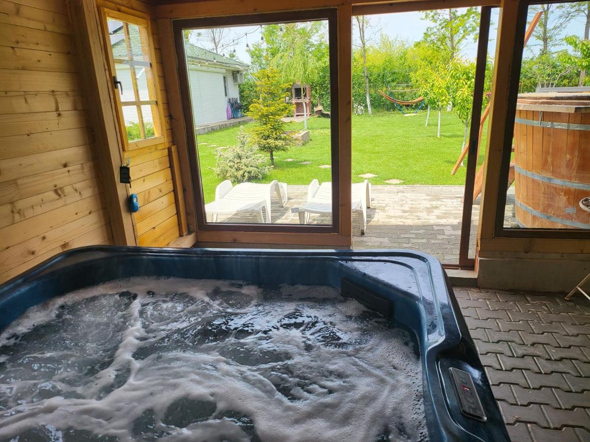 Casa Elis Piscina, Jacuzzy , Sauna, Ciubar Merei Exterior photo